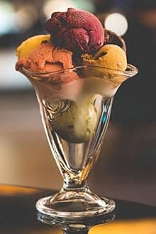 MARTVIA 300ML Ice Cream Glasses Cups Dishes for Desserts, Milkshake,Fruit and Pudding Glass Serving Bowls, Perfect for Home, Restaurants and Parties Dishwasher Safe (Crystal Cups, Set of 6)