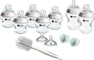 Tommee Tippee Natural Start Newborn Starter Set, 150 ml and 260 ml Anti-Colic Baby Bottles, Medium-Flow, Breast-Like Teats for a Natural Latch, Self-Sterilising, Large