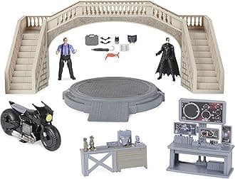 DC Comics, Batman Batcave with Exclusive Batman Figures, Penguin and Batcycle, Collector's Toy from the Batman Film for Boys from 3 Years
