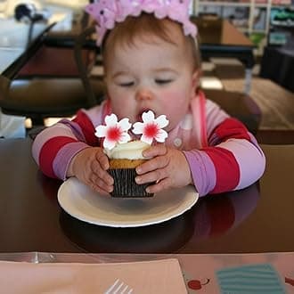 Ephlyn 100Pcs Edible Cherry Blossom Cupcake Toppers Edible Wafer Paper Flowers for Spring Bridal Engagement Baby Shower Birthday Party Cupcake Picks Anniversary Party Decorations Supplies