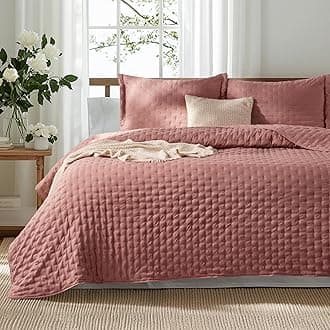 King Quilt - Grayish Pink Bedspread King Size & Lightweight Comforter, Country Cottage Coverlet with Clover Pattern, Ultra Soft All-Season Bedding, 106 x 96 Inches