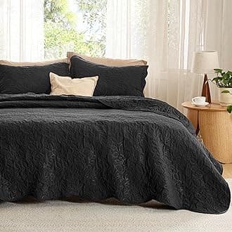 Bedsure King Size Quilt Set - Pre-Washed King Size Bedding Set - Ultra Soft Bedspread King Size - Black Bedding Coverlet for All Seasons (includes 1 Quilt, 2 Pillow Shams)