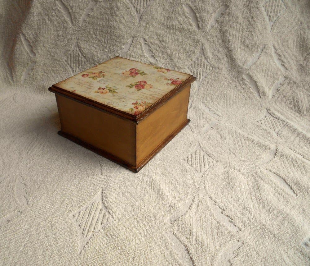 Decoupage tea box